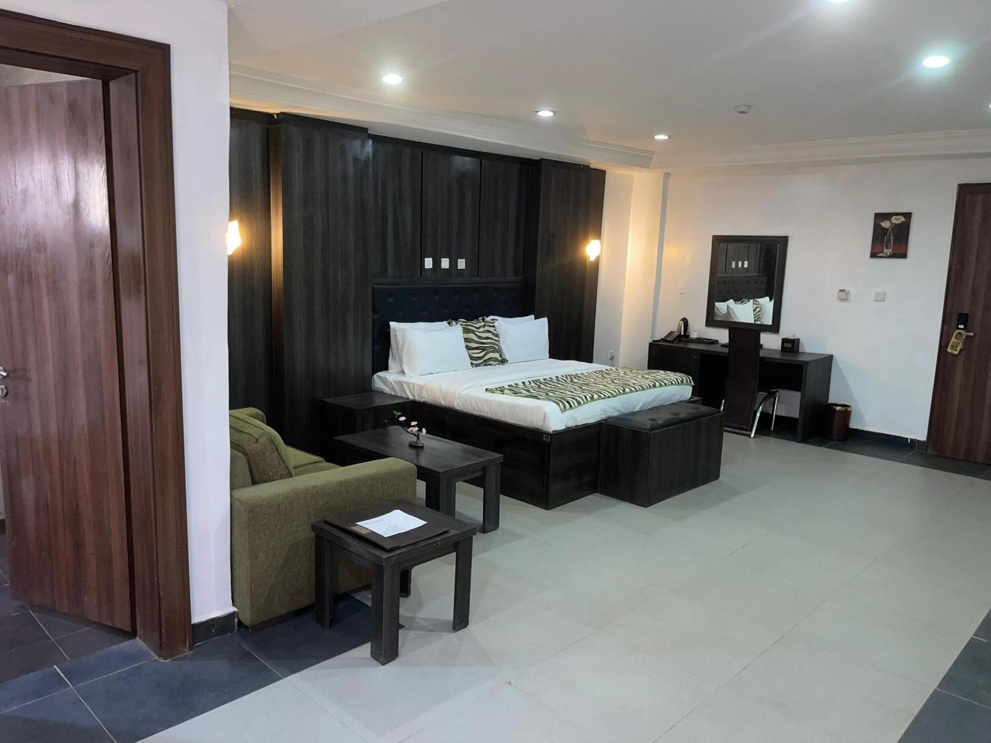 Aa Hotel And Suites Abuja Buitenkant foto